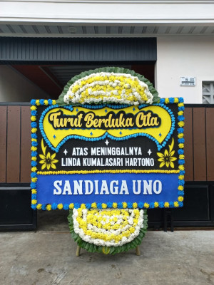 Papan Bunga Duka di Kampung Tengah